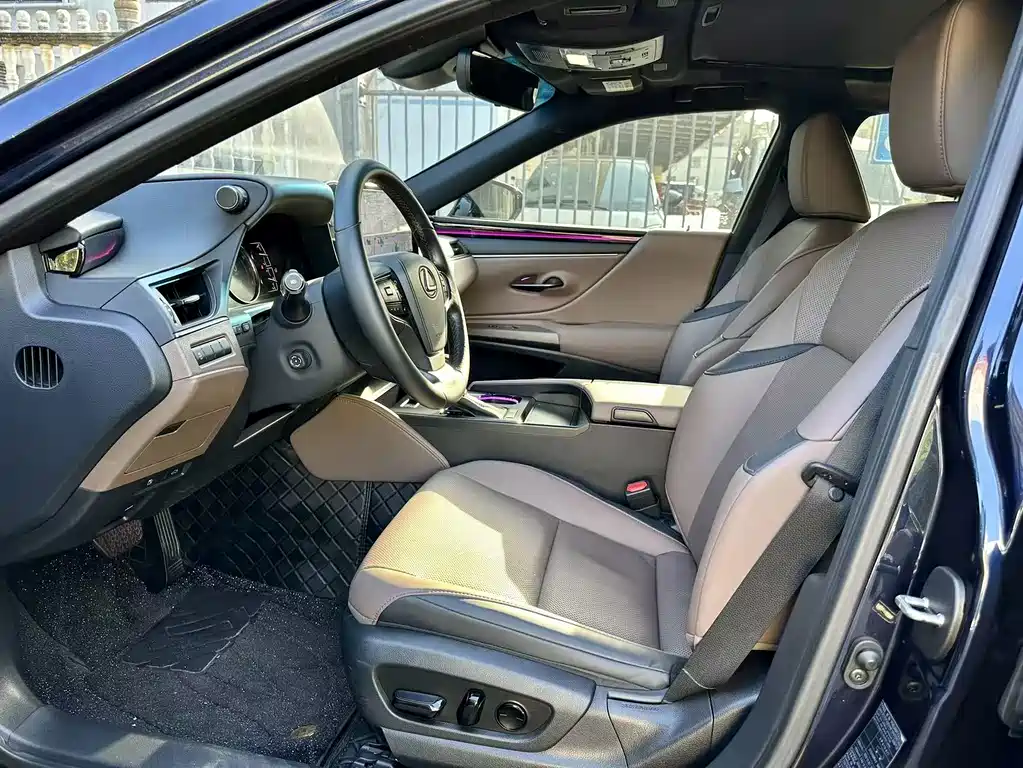 Lexus ES 2025 200 Premium Edition купить на сайте DeffCars