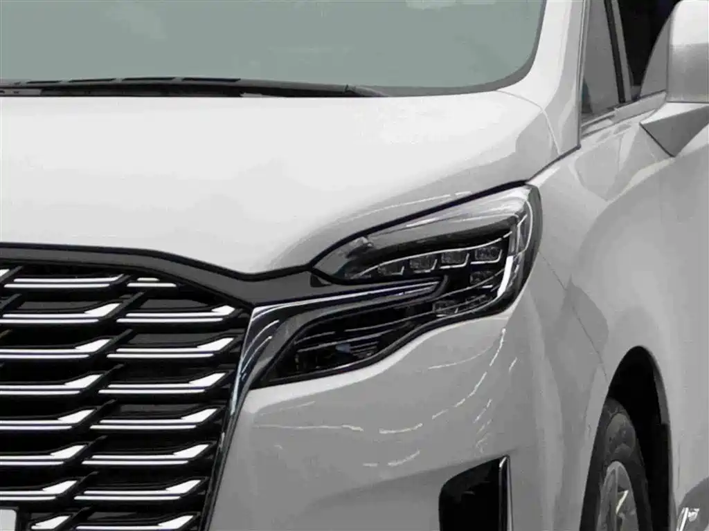 Buick GL8 2022 facelift Avenir four-seater premium version купить на сайте DeffCars