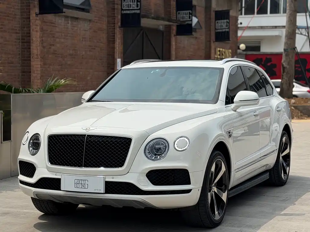 Bentayga 2018 4.0T V8 купить на сайте DeffCars