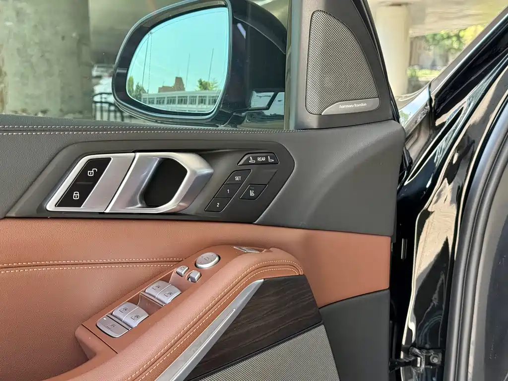 BMW X7 2023 xDrive40i Leading Luxury Package купить на сайте DeffCars