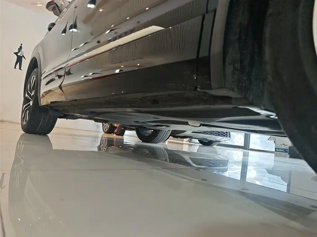 Tiguan L 2021 330TSI automatic two-wheel drive R-Line version купить на сайте DeffCars