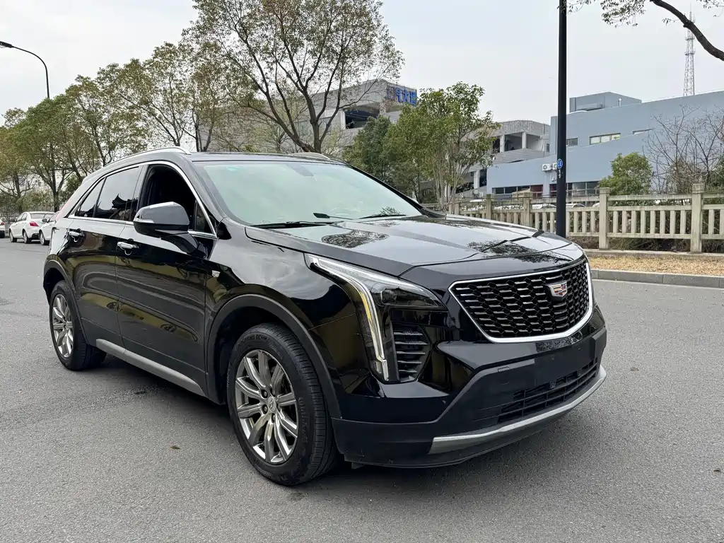 Cadillac XT4 2018 28T two-wheel drive leading model купить на сайте DeffCars
