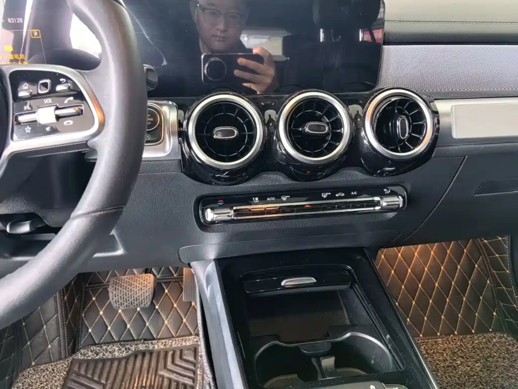 Mercedes-Benz GLB 2022 facelift version 2 GLB 200 dynamic version купить на сайте DeffCars
