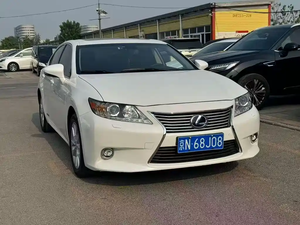 Lexus ES 2013 300h Elite Edition купить на сайте DeffCars