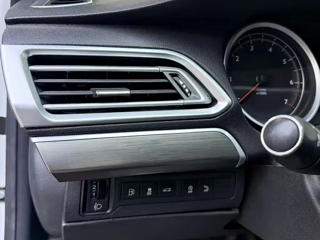 Peugeot 408 2018 350THP Automatic Deluxe Edition купить на сайте DeffCars
