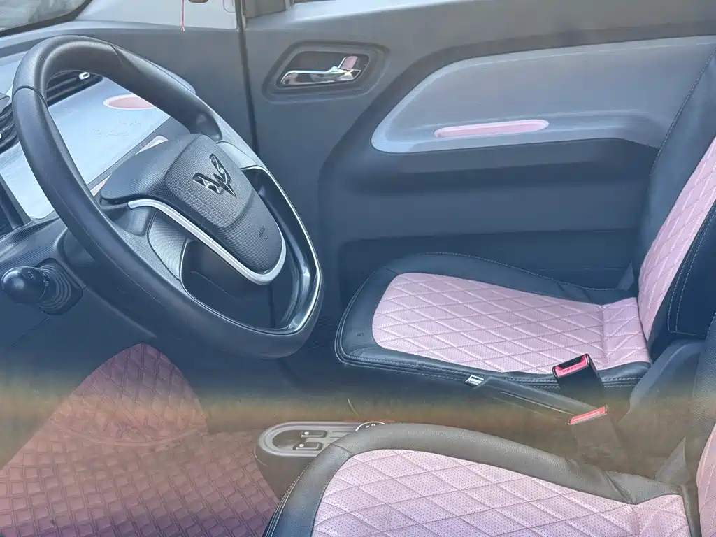 Hongguang MINIEV 2021 macaron sandwich model 170km ternary lithium купить на сайте DeffCars