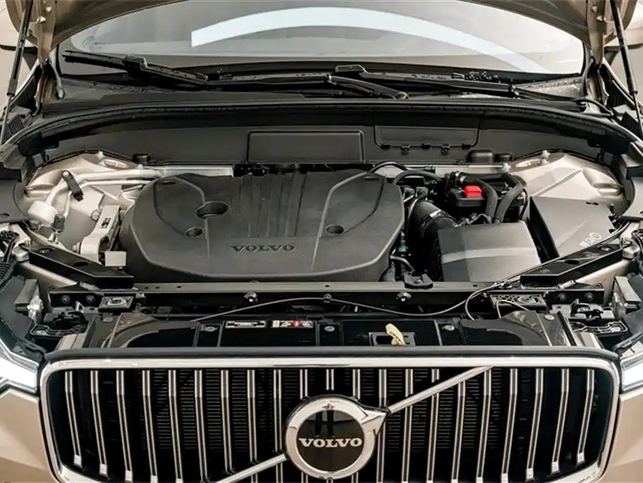 Volvo XC60 2025 B5 four-wheel drive Zhiyuan luxury version купить на сайте DeffCars