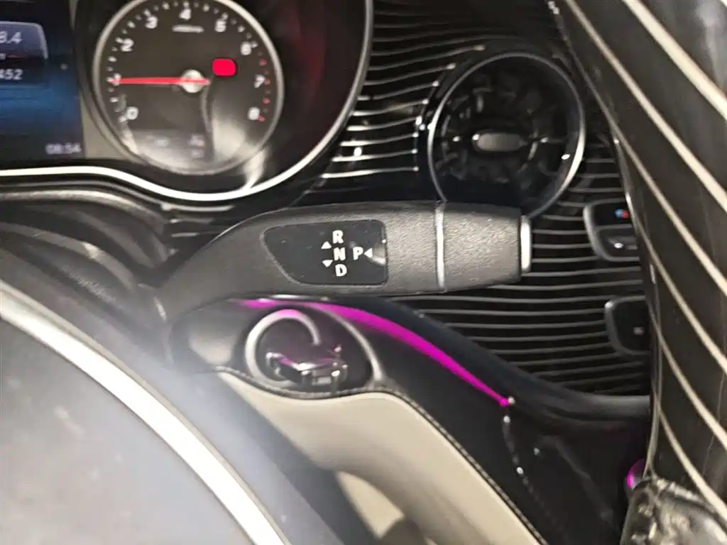 Mercedes-Benz V-Class 2021 V 260 Pilot Edition купить на сайте DeffCars