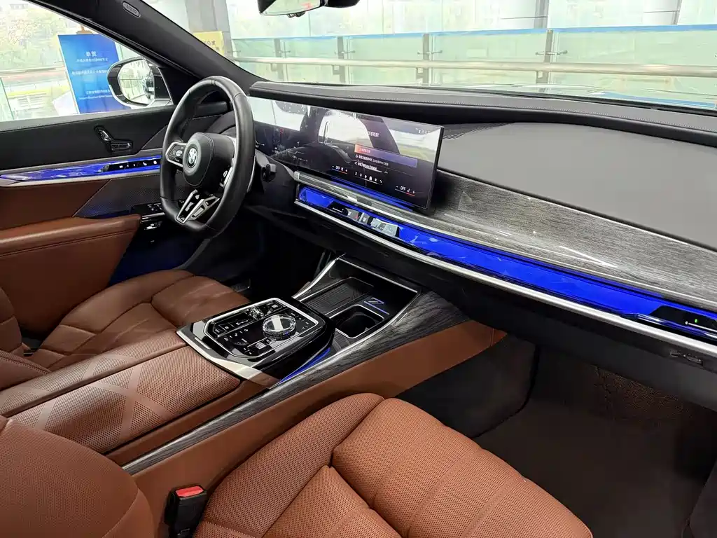 BMW 7 Series 2023 740Li Exclusive M Sports Package купить на сайте DeffCars