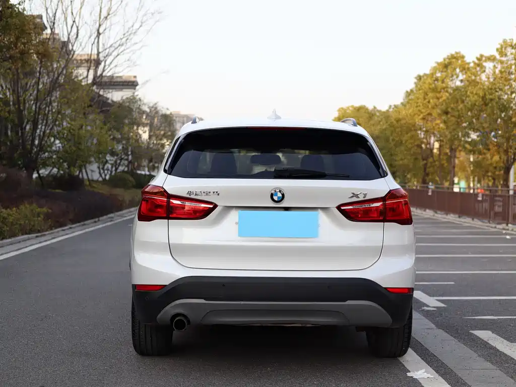 BMW X1 2016 sDrive18Li Fashion Model купить на сайте DeffCars