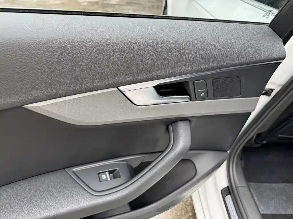 Audi A4L 2019 40 TFSI Enterprising National VI купить на сайте DeffCars