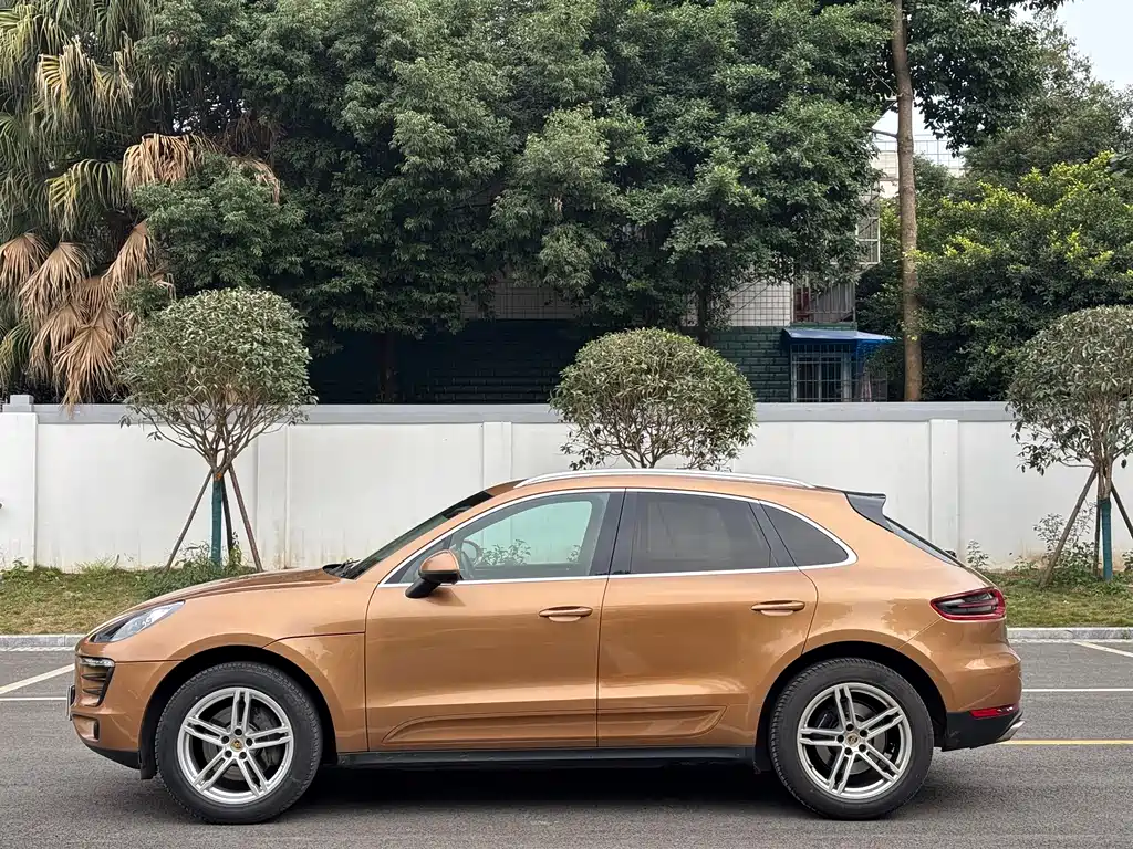 Macan 2014 Macan 2.0T купить на сайте DeffCars