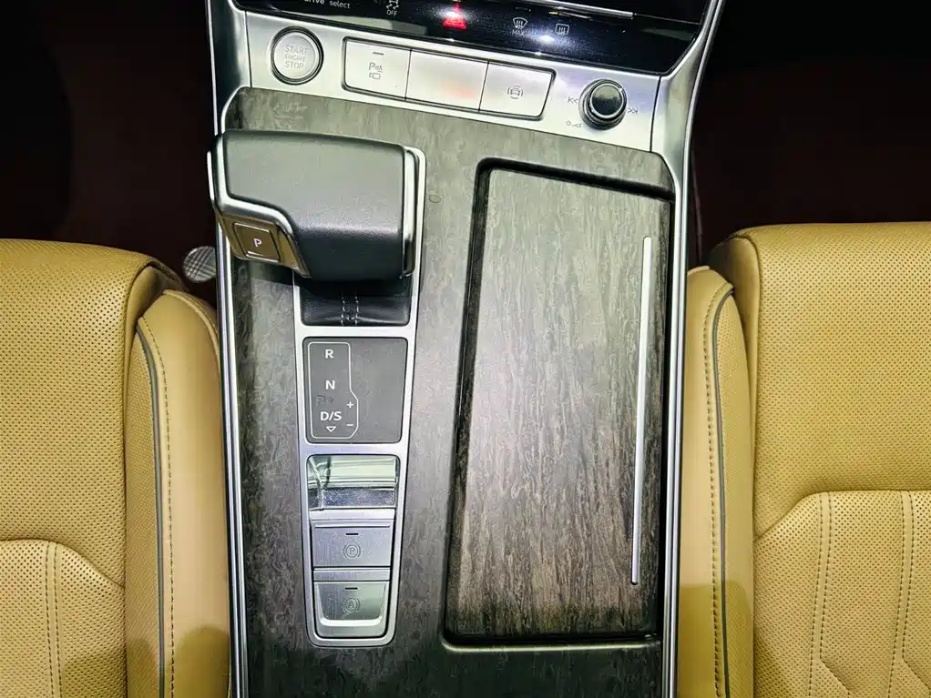 Audi A6L 2019 55 TFSI quattro exclusive and elegant model купить на сайте DeffCars