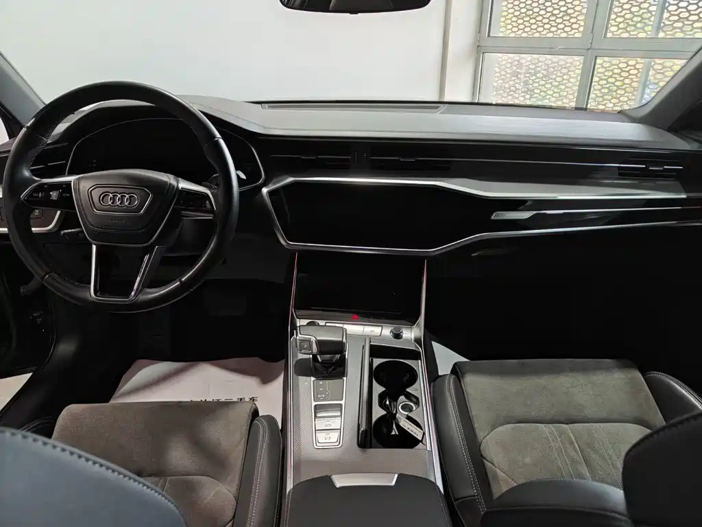 Audi A6L 2024 40 TFSI luxury and dynamic model купить на сайте DeffCars
