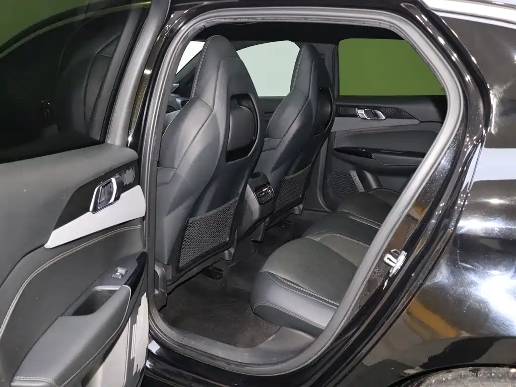 Lynk & Co 03 2022 2.0TD DCT Pro купить на сайте DeffCars