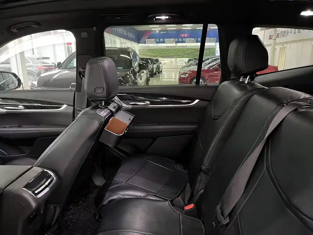 Cadillac XT6 2020 28T seven-seat four-wheel drive leading model купить на сайте DeffCars