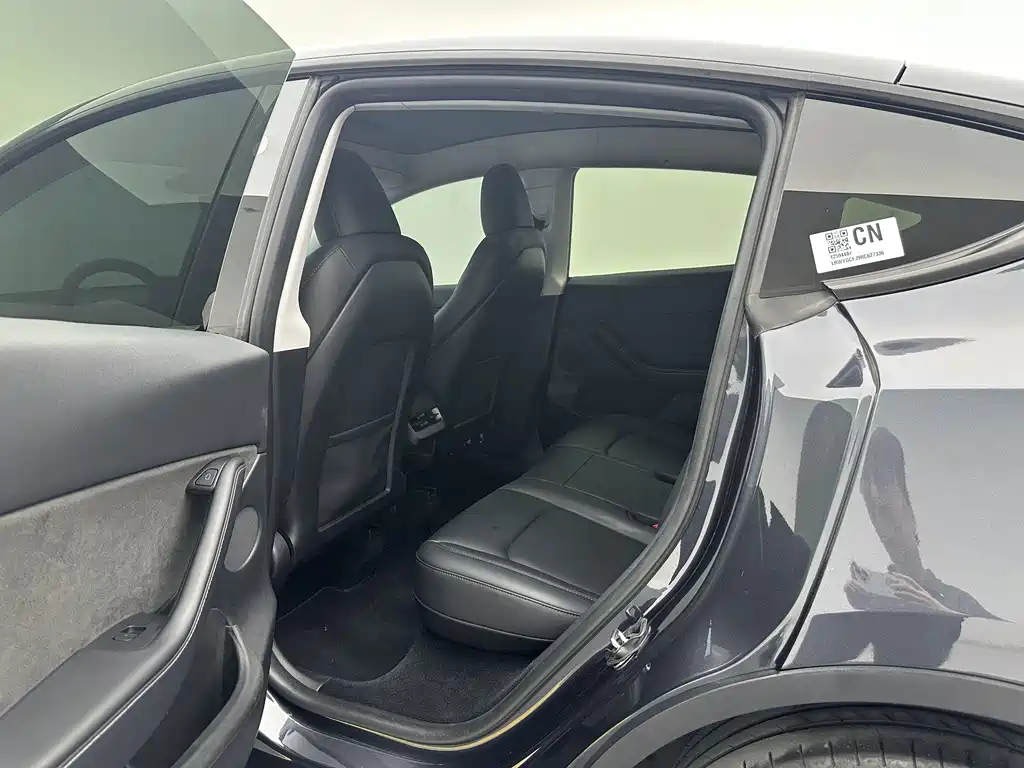 Model Y 2024 rear-wheel drive version купить на сайте DeffCars