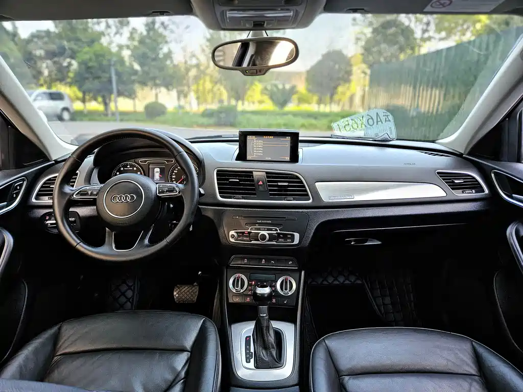 Audi Q3 2015 35 TFSI quattro technology купить на сайте DeffCars
