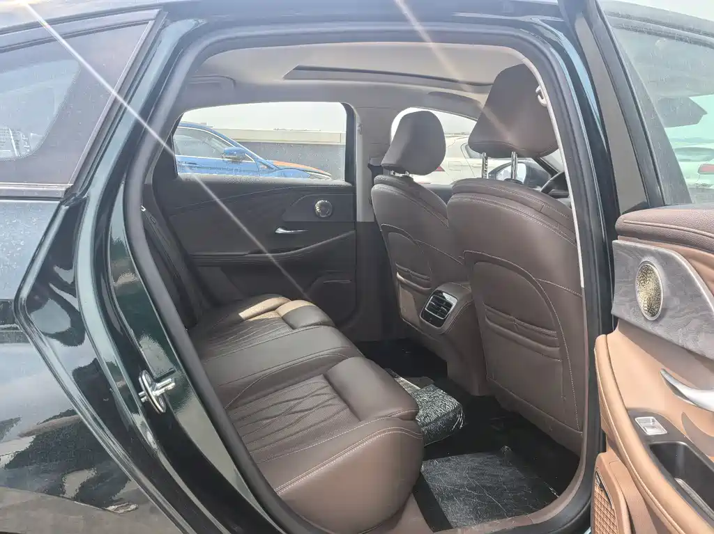 Arrizo 8 2024 High Energy Edition 2.0T DCT Royal купить на сайте DeffCars