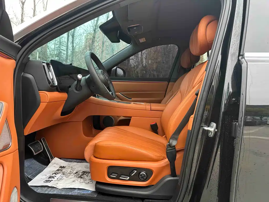 Wenjie M8 2025 extended range Max+ version 53.4kWh 6-seater version купить на сайте DeffCars