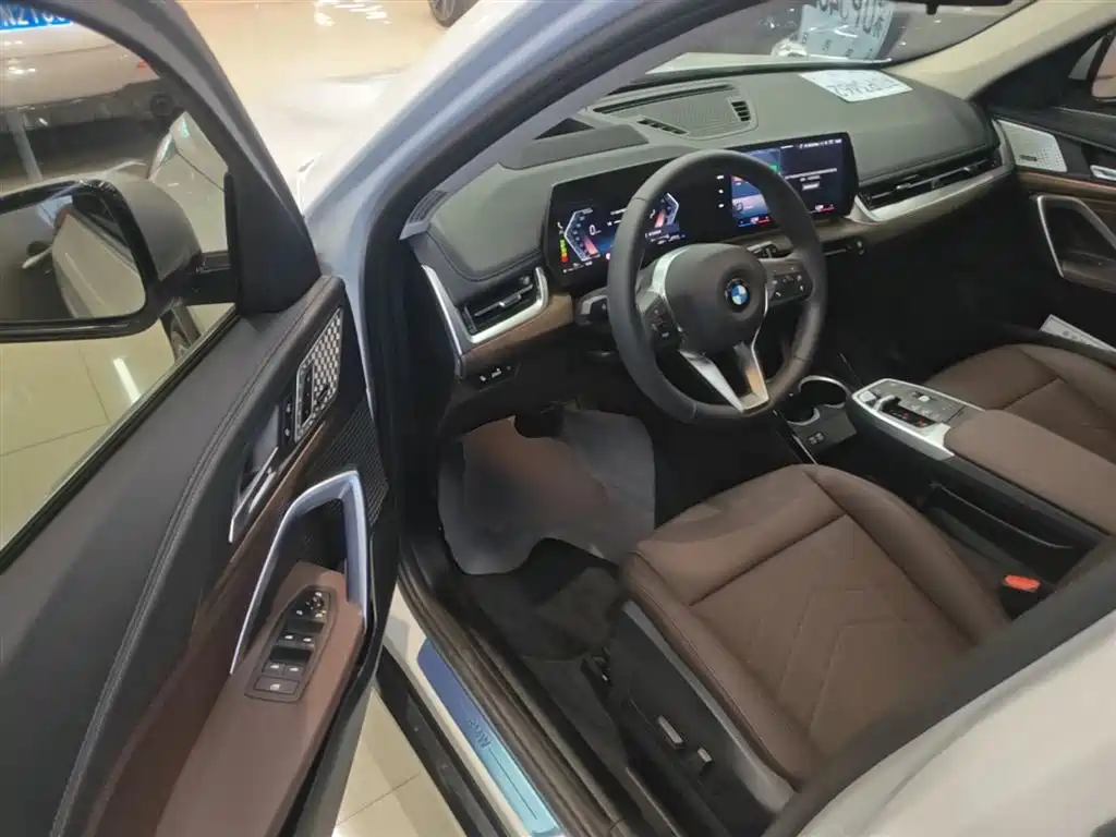BMW X1 2023 xDrive25Li X Design Package купить на сайте DeffCars