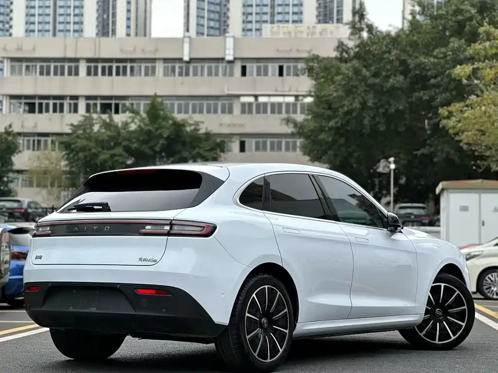 Wenjie M5 2022 pure electric four-wheel drive performance version купить на сайте DeffCars