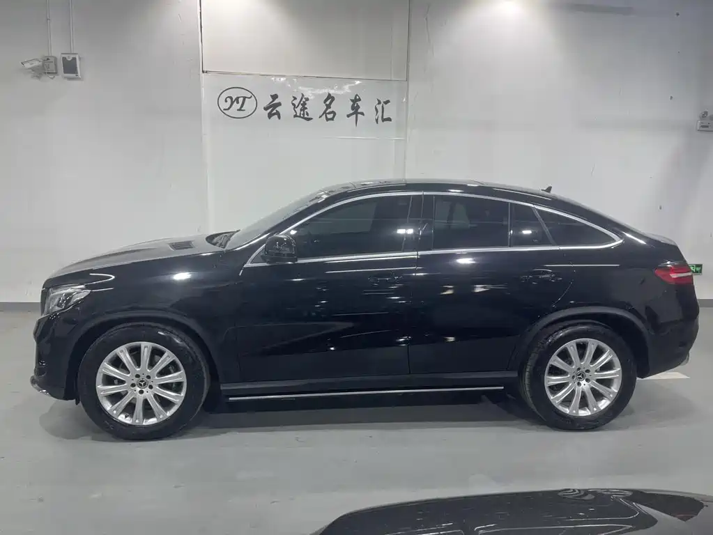 Mercedes-Benz GLE Coupe 2017 GLE 320 4MATIC Coupe SUV купить на сайте DeffCars