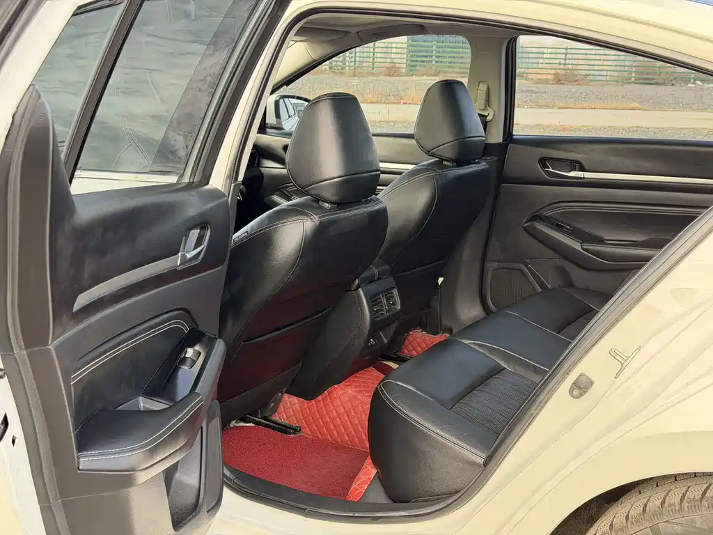 Teana 2021 2.0L XL Upper AD1 Smart Travel Pilot Edition купить на сайте DeffCars