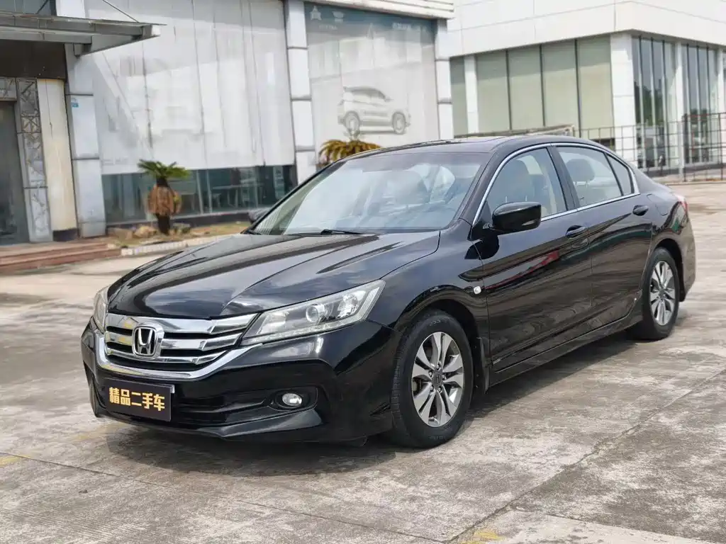 Accord 2014 2.0L EX Deluxe Edition купить на сайте DeffCars