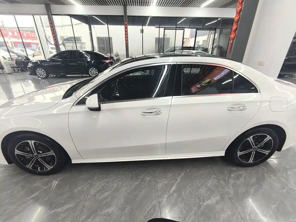 Mercedes-Benz A-Class 2024 A 200 L Dynamic купить на сайте DeffCars