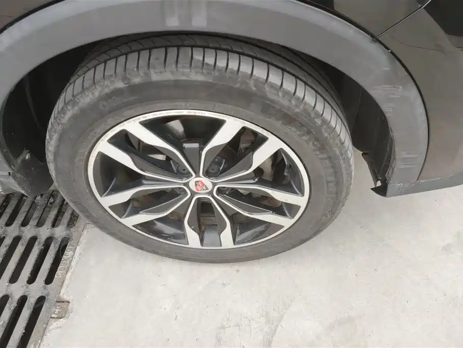 Roewe RX5 2017 20T two-wheel drive automatic Internet smart version купить на сайте DeffCars