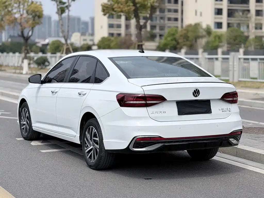 Lavida 2023 300TSI DSG Starry Sky Full Edition купить на сайте DeffCars