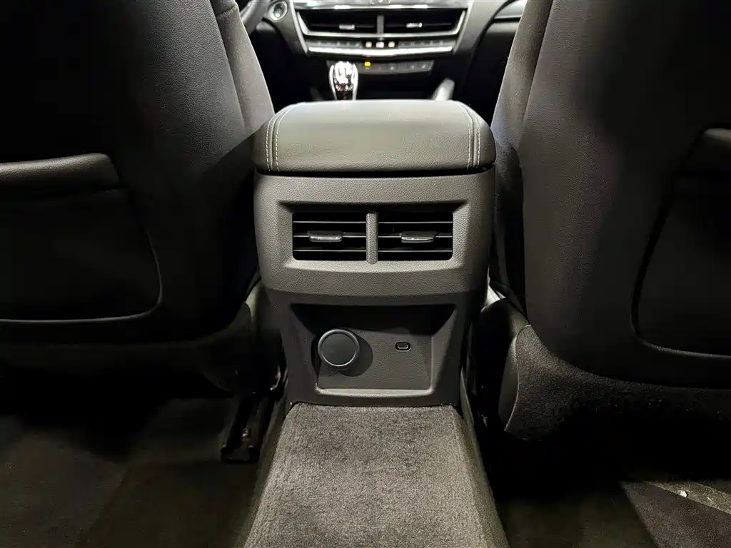 Cadillac CT5 2023 28T luxury model (standard version) купить на сайте DeffCars