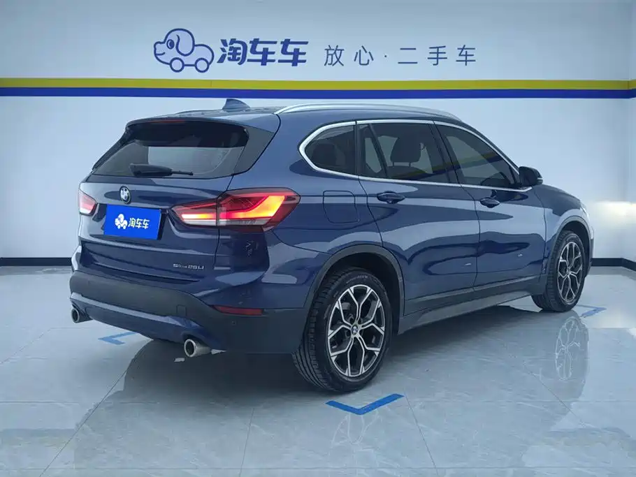 BMW X1 2022 sDrive25Li Leading купить на сайте DeffCars