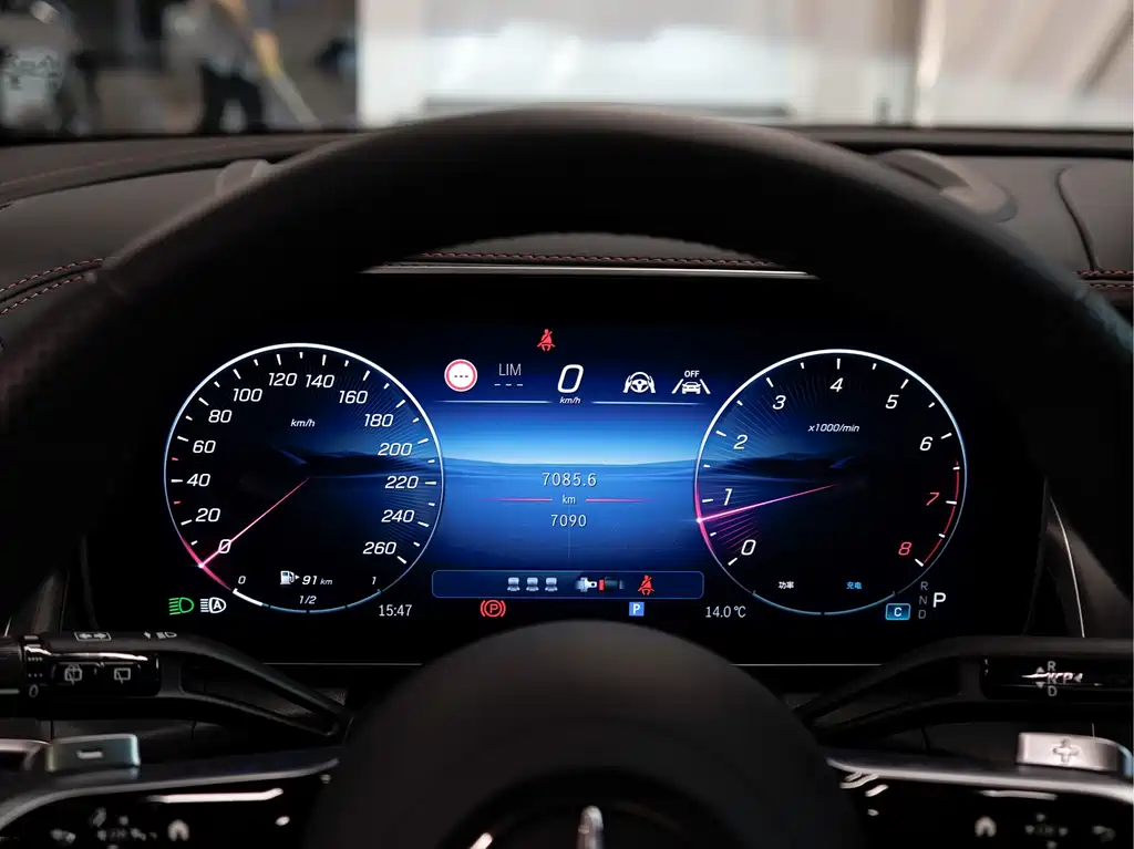 Mercedes-Benz GLC 2025 GLC 300 L 4MATIC luxury model 5 seats купить на сайте DeffCars