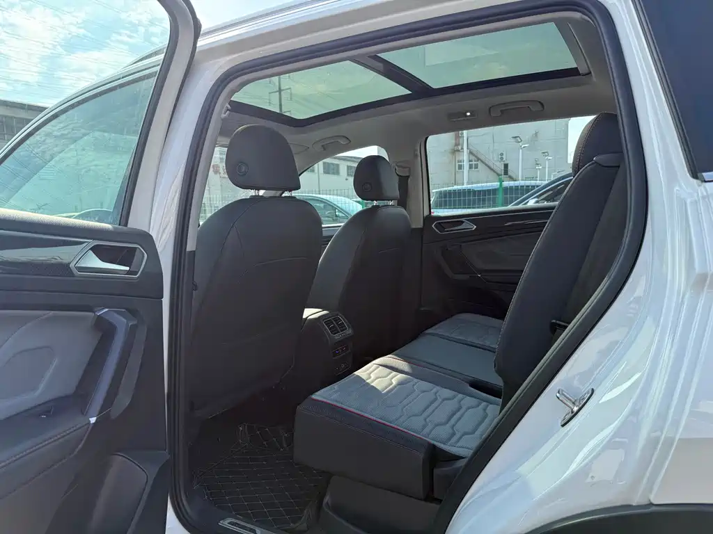 Tiguan L 2022 380TSI automatic four-wheel drive R-Line flagship version 7 seats купить на сайте DeffCars
