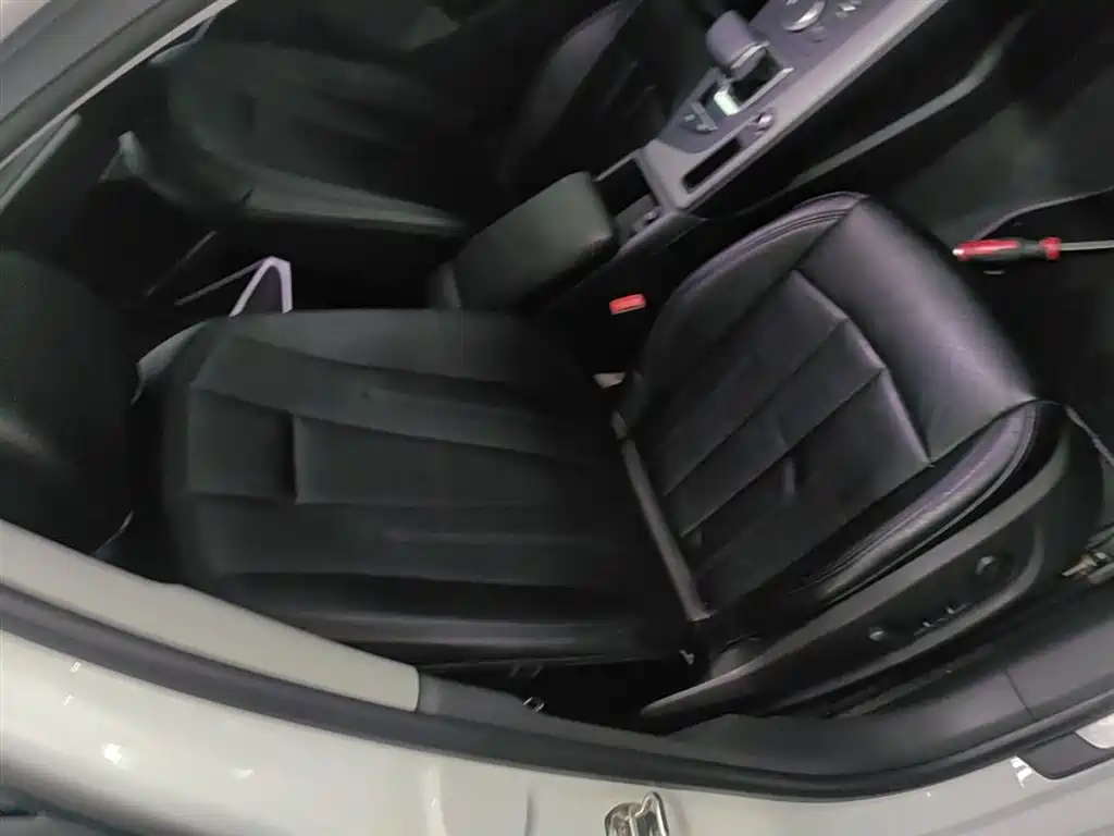 Audi A4L 2018 30th Anniversary Model 40 TFSI Enterprising купить на сайте DeffCars