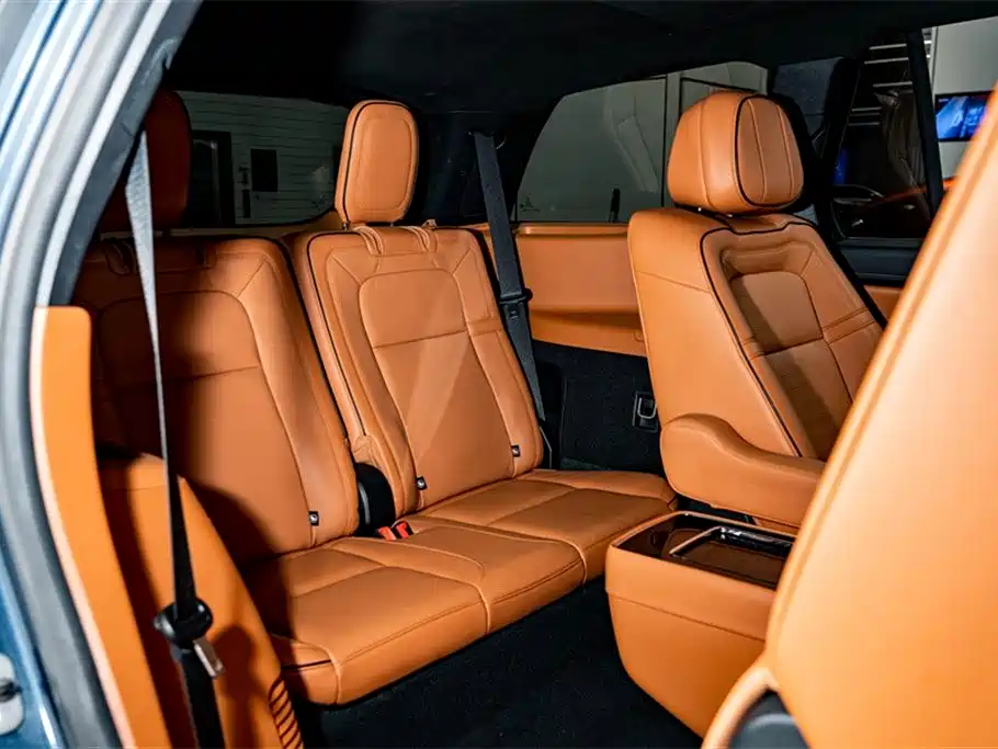 Aviator 2022 3.0T V6 four-wheel drive Presidential Edition купить на сайте DeffCars