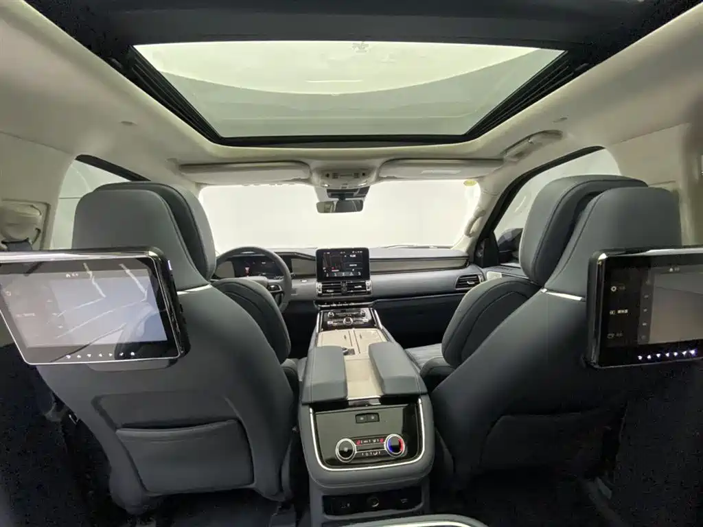 Navigator 2020 3.5T President Series купить на сайте DeffCars