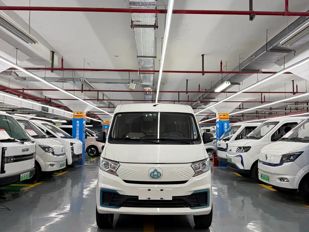 Yuexingxing V7 EV 2023 model 250km double door high configuration 2 seats купить на сайте DeffCars
