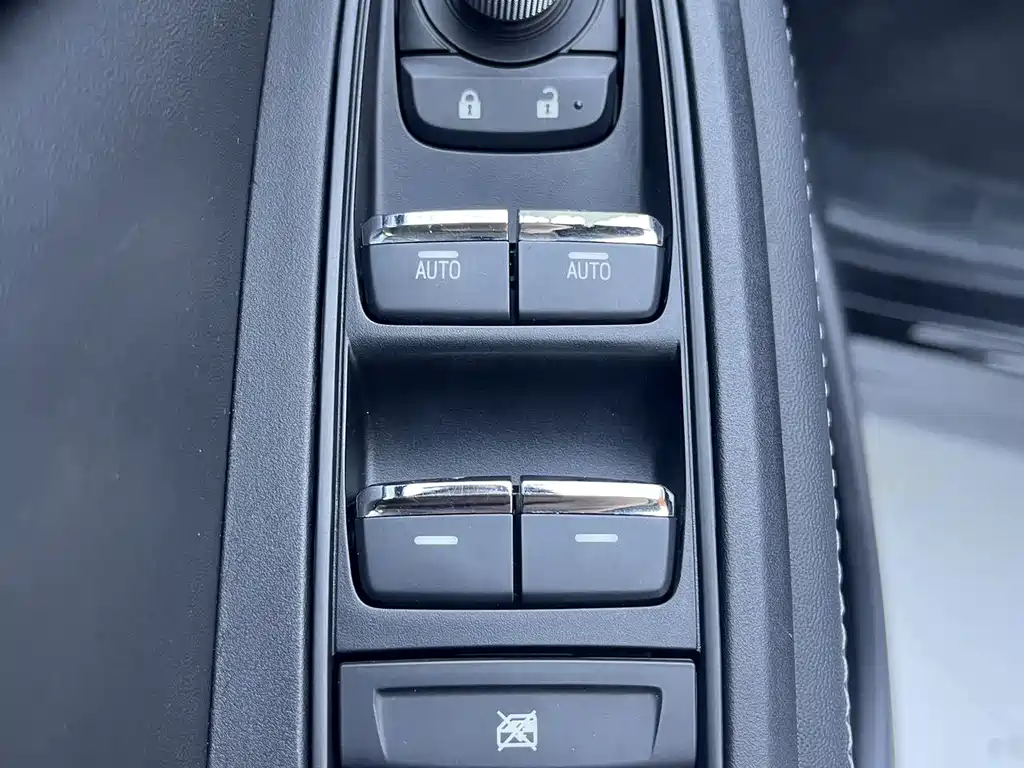 Forester 2022 2.0i AWD Deluxe Edition EyeSight купить на сайте DeffCars