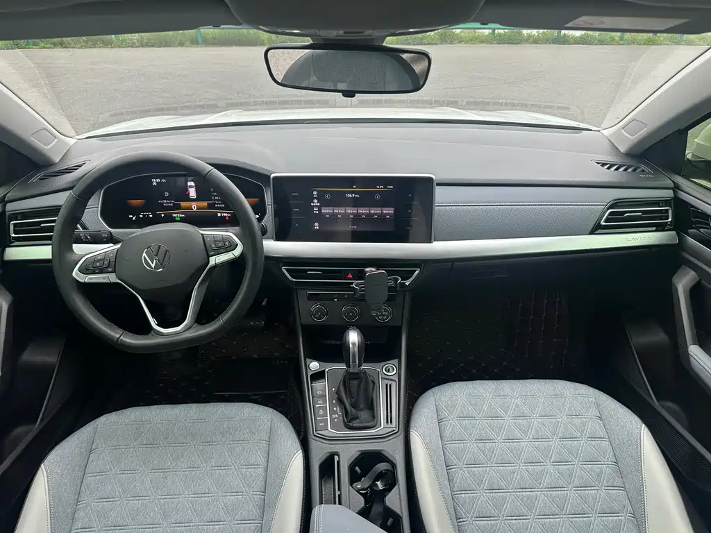 Lavida 2023 300TSI DSG Manyi Edition купить на сайте DeffCars