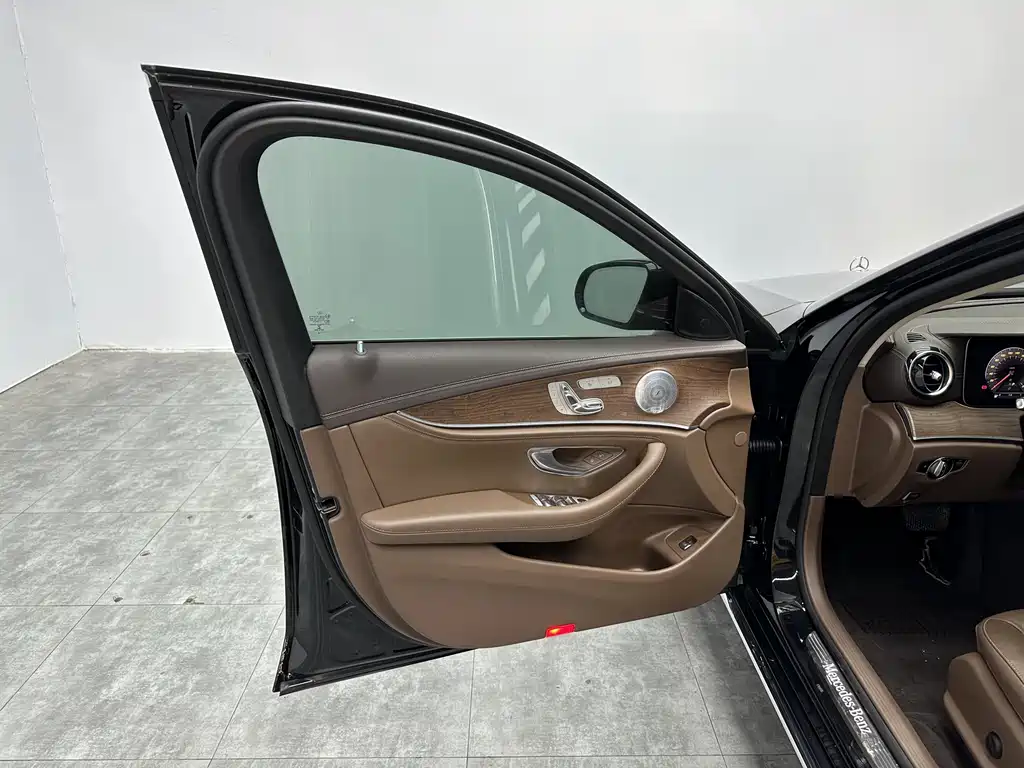 Mercedes-Benz E-Class 2020 E 300 L Fashion купить на сайте DeffCars