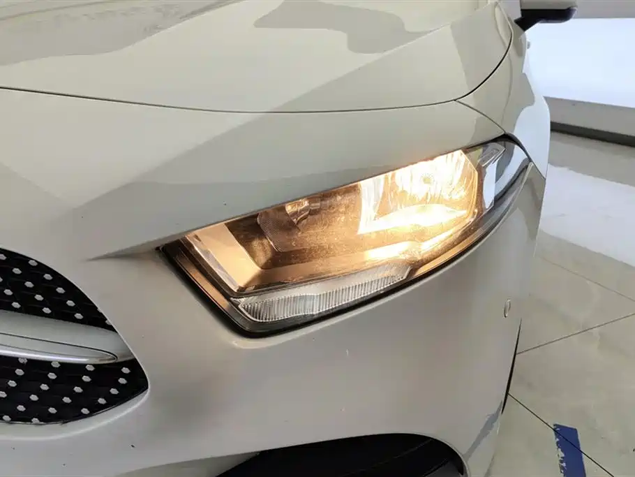 Mercedes-Benz A-Class 2019 A 180 L Sports Sedan купить на сайте DeffCars