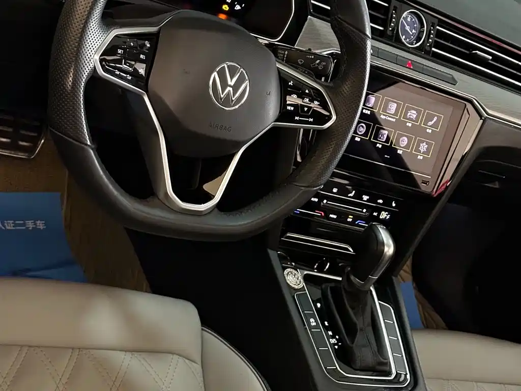Magotan 2023 2 million commemorative edition 330TSI DSG leading model купить на сайте DeffCars