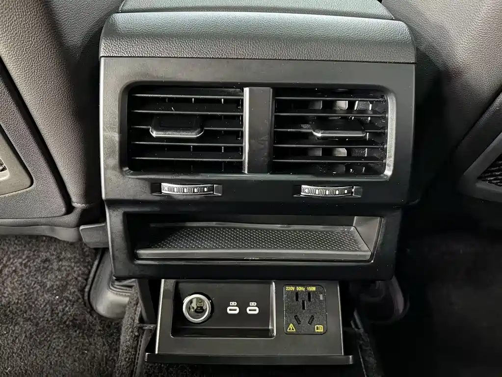 Touareg 2021 2.0TSI Pilot Special Edition купить на сайте DeffCars