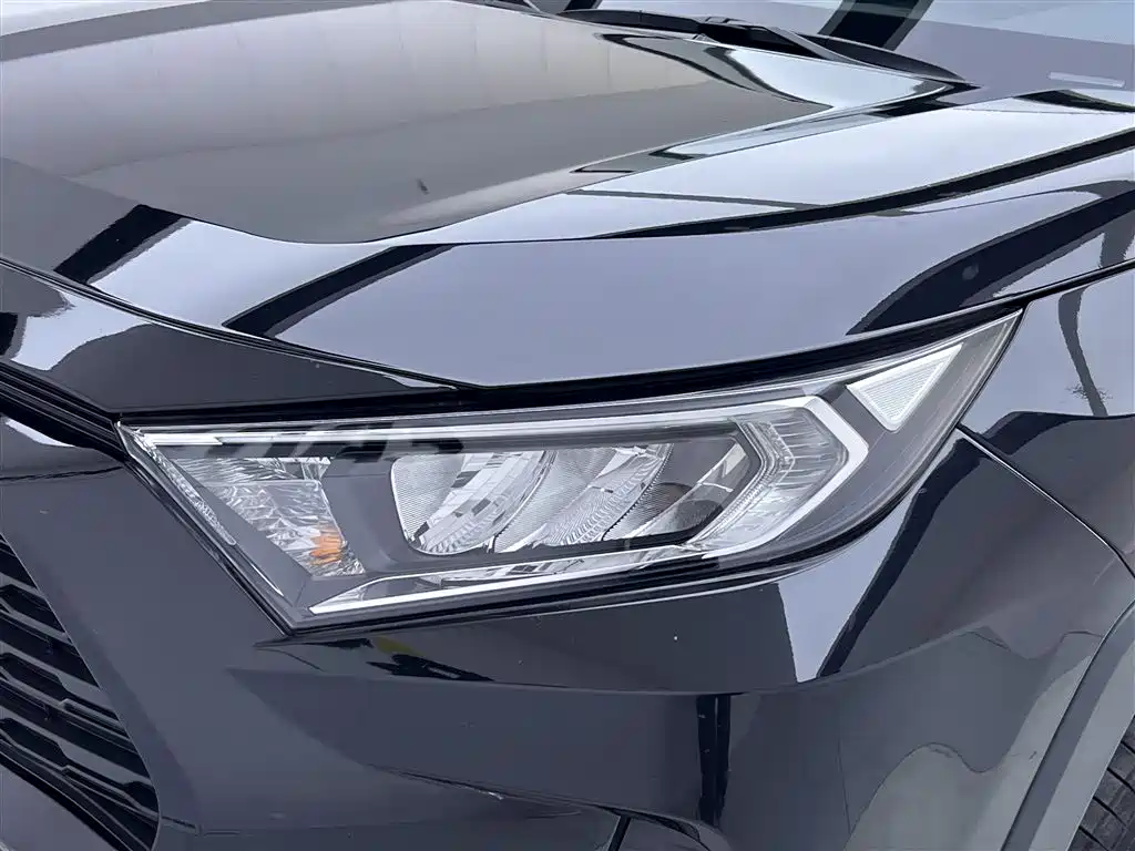 RAV4 Rongfang 2022 2.0L CVT two-wheel drive fashion version купить на сайте DeffCars