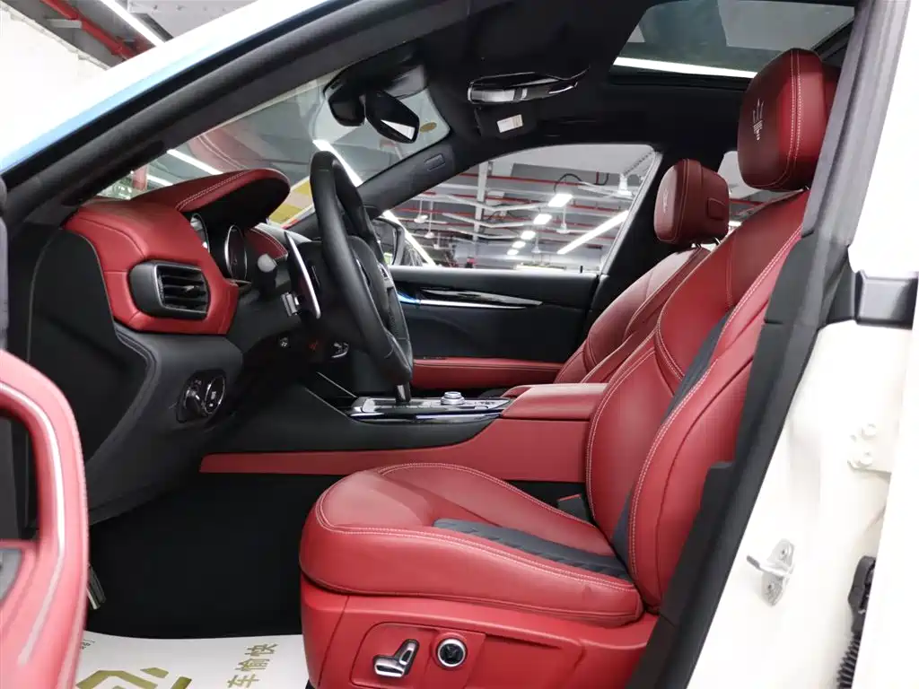 Levante 2024 2.0T GT Ultima купить на сайте DeffCars