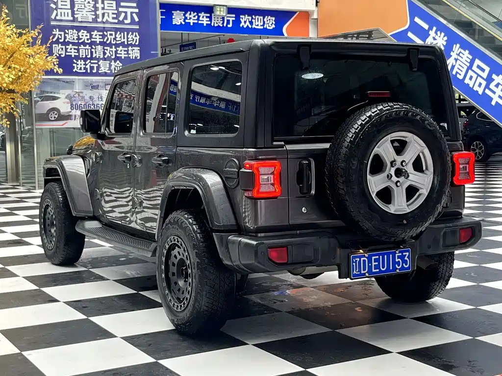 Wrangler 2019 2.0T Sahara four-door version National V купить на сайте DeffCars