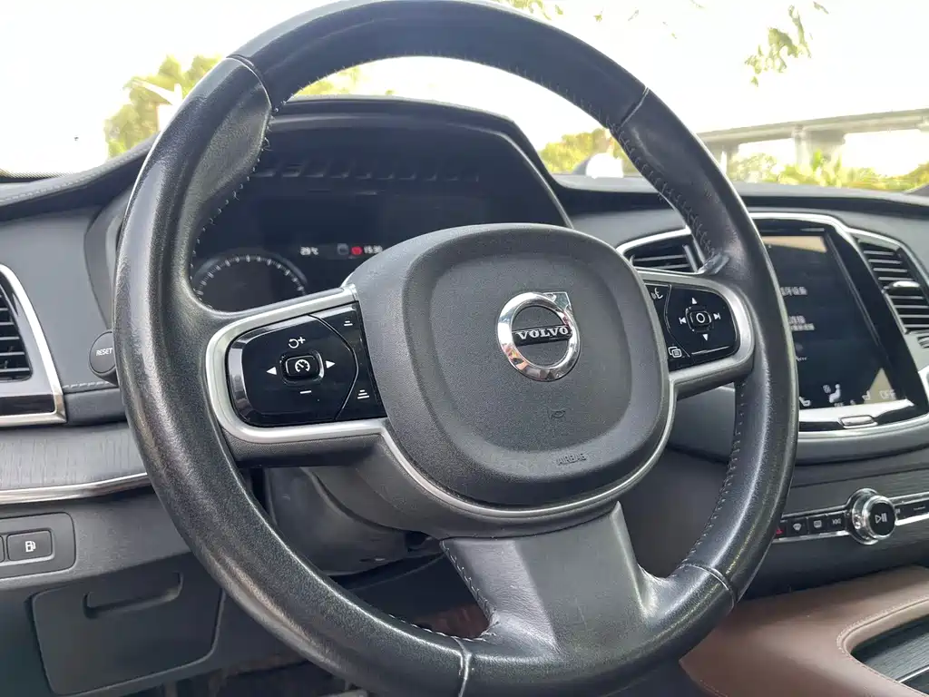 Volvo XC90 plug-in hybrid 2022 facelift E-drive hybrid T8 Zhizun Deluxe Edition 7 seats купить на сайте DeffCars